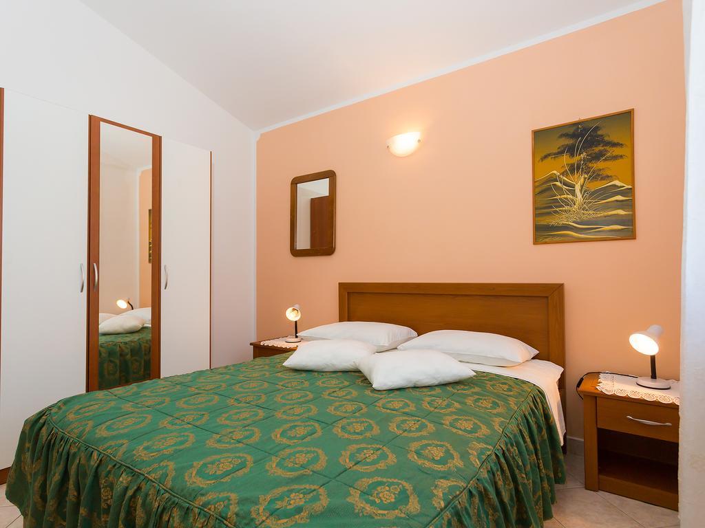 Apartments Graziella Poreč Extérieur photo